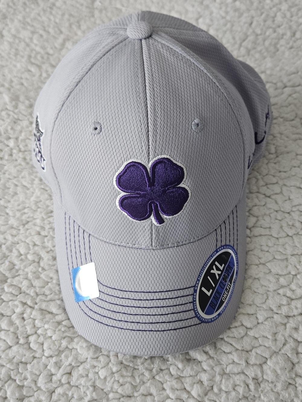 Black Clover Live Lucky Weber State University WSU Widlcats Cap Gray L/XL